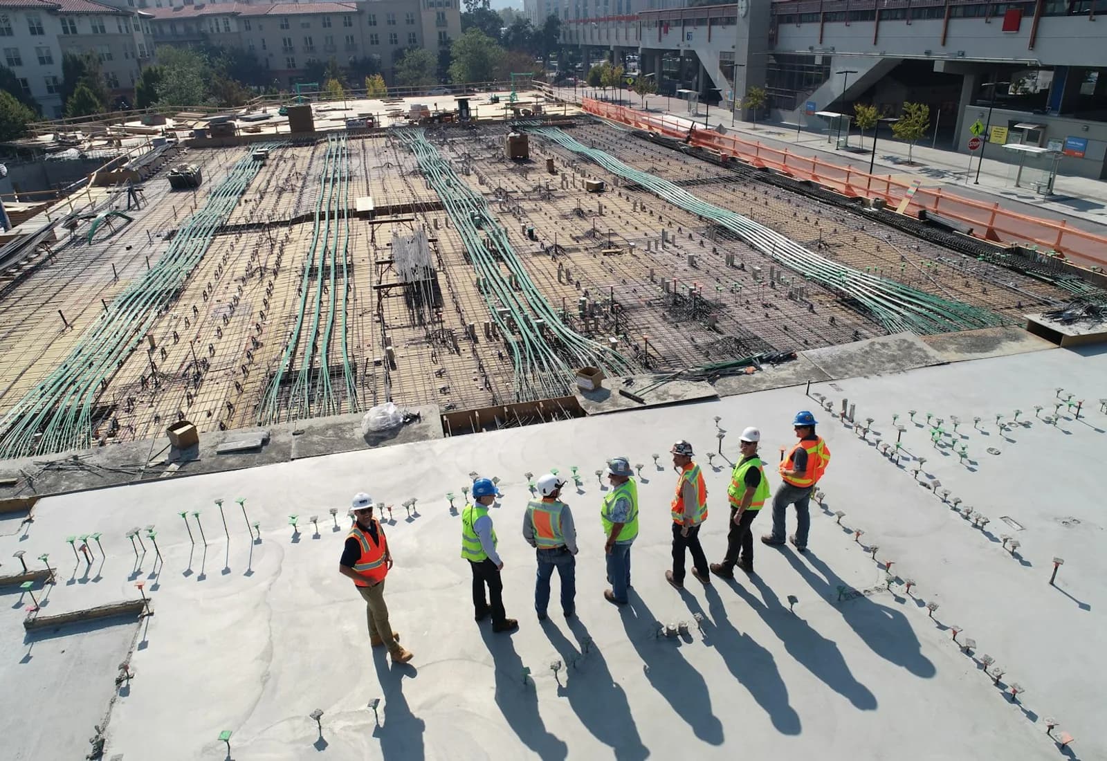 12 oficinas de obra simultaneas